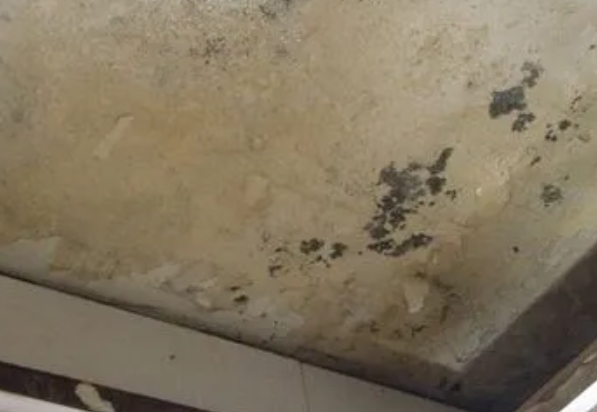 淄博阳台漏水维修公司分享下淄博卫生间渗水维修需要注意哪些问题。